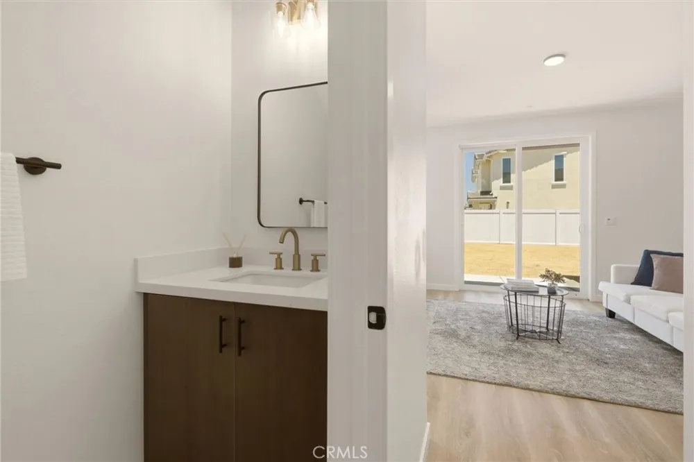 5853 Persepolis Ct. Riverside, CA 92505