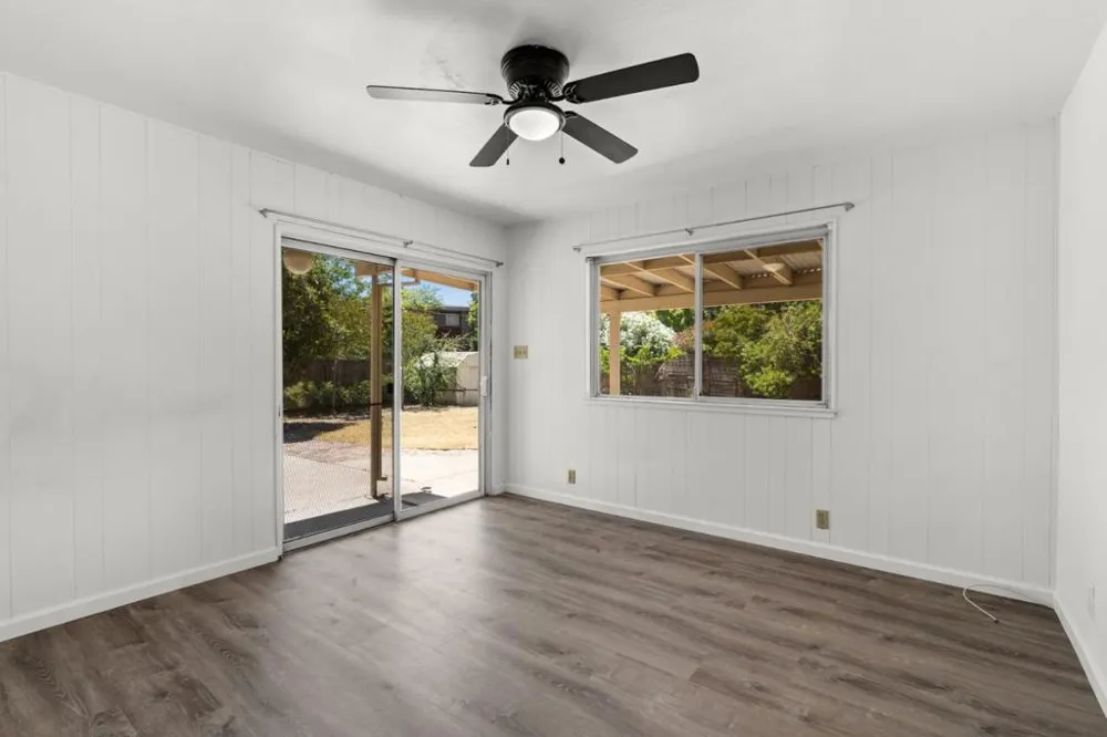 190 W Mckenzie Avenue Stockton, CA 95204