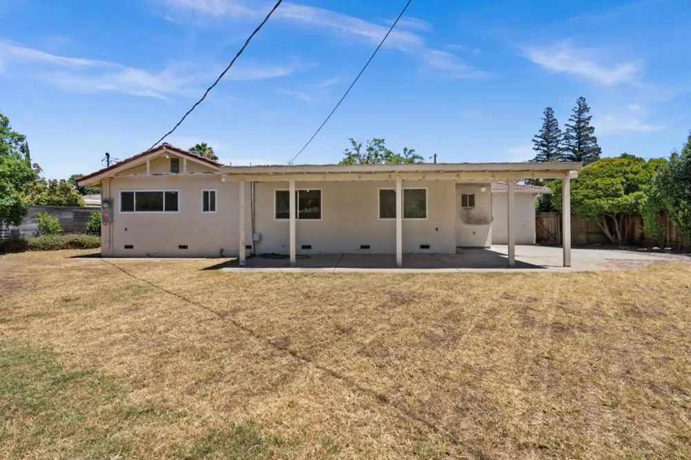 190 W Mckenzie Avenue Stockton, CA 95204