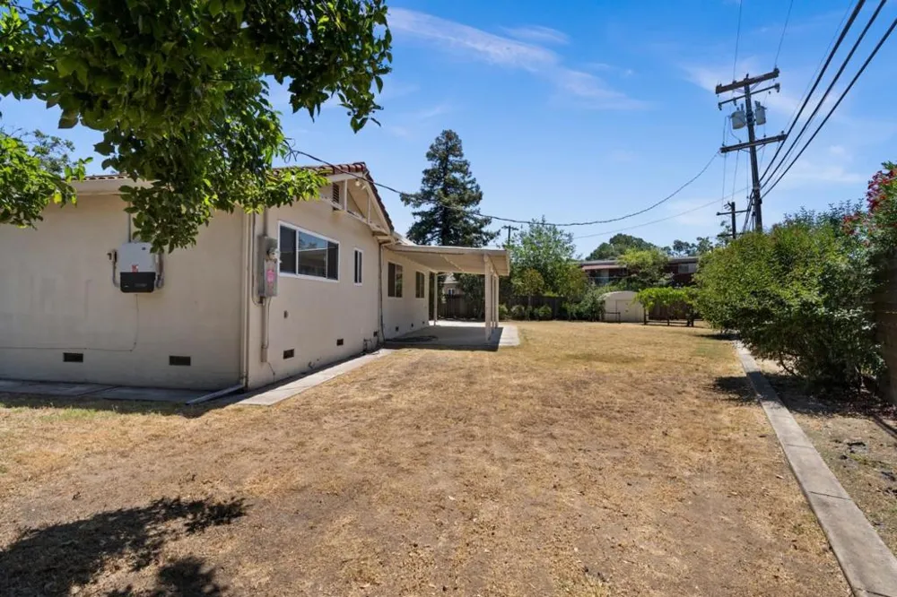 190 W Mckenzie Avenue Stockton, CA 95204