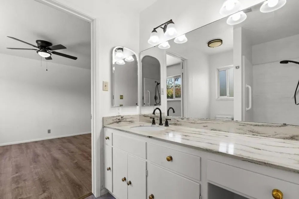 190 W Mckenzie Avenue Stockton, CA 95204