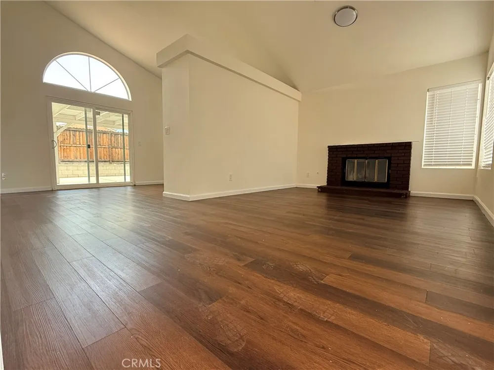 36902 Goldenview Palmdale, CA 93552