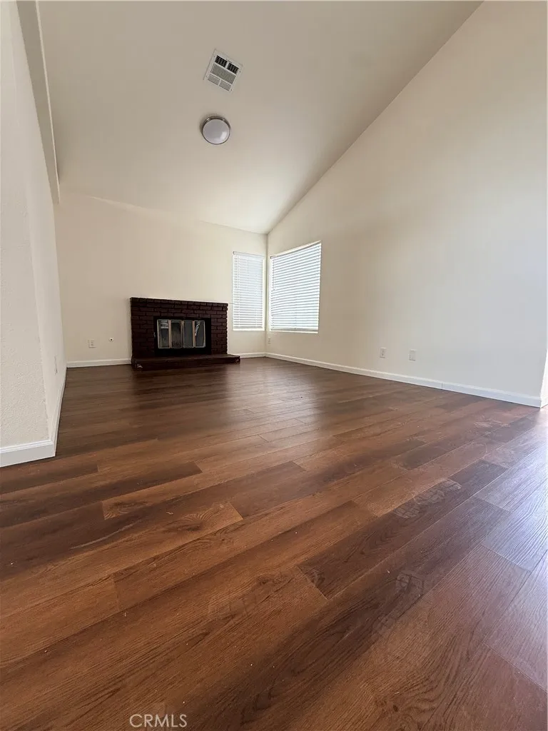 36902 Goldenview Palmdale, CA 93552