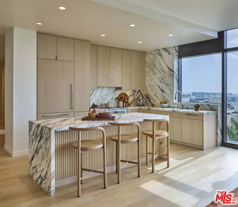 700 Broadway #822 Santa Monica, CA 90401