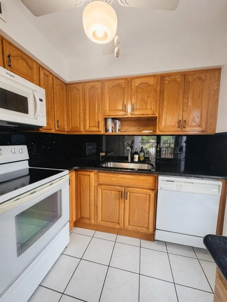 777 SE 2ND AVENUE #213 Deerfield Beach, FL 33441