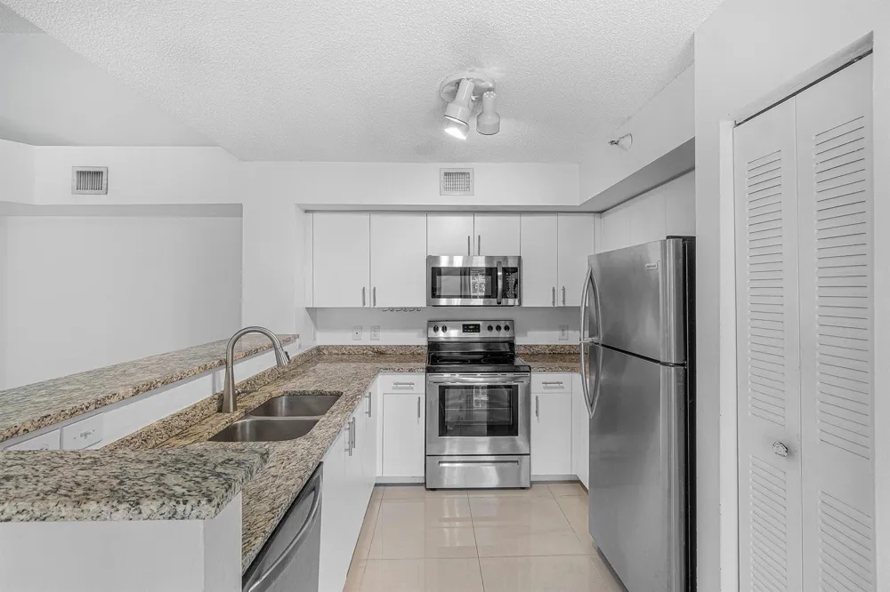 131 YACHT CLUB WAY #307 Hypoluxo, FL 33462