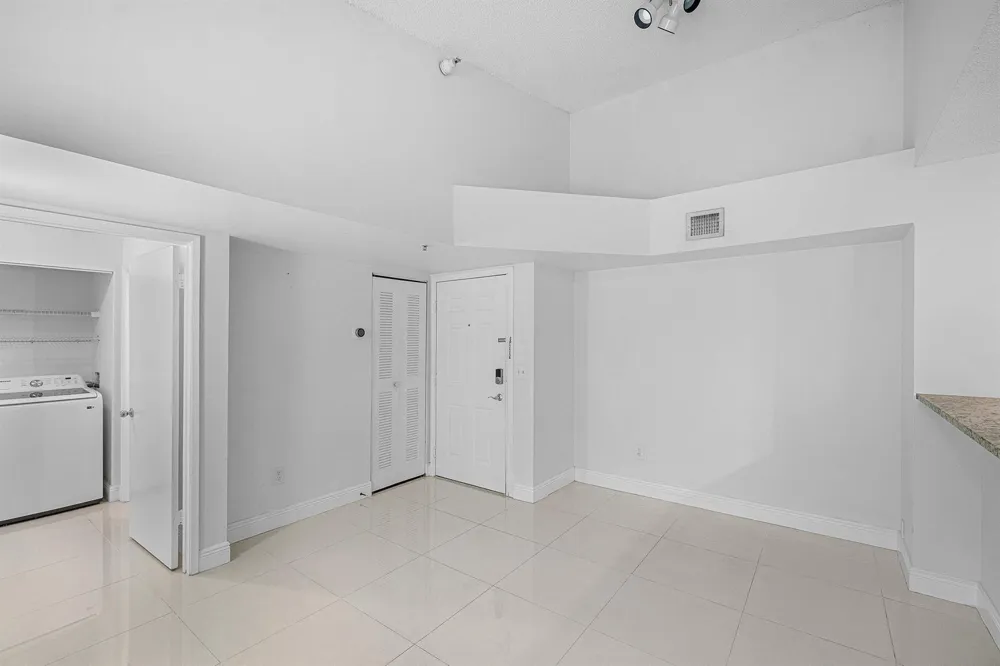 131 YACHT CLUB WAY #307 Hypoluxo, FL 33462
