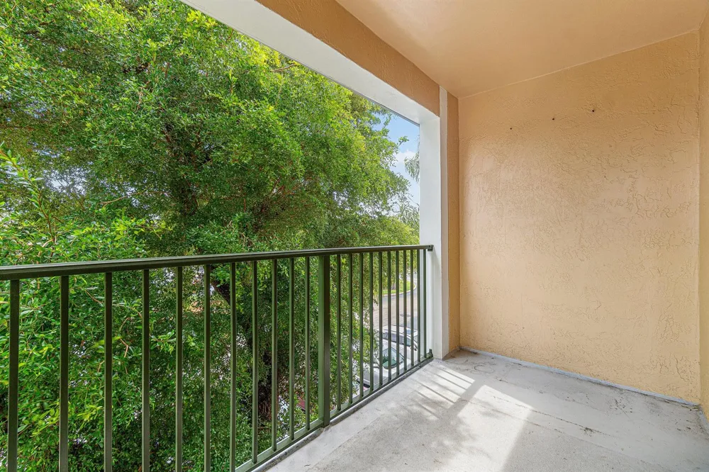 131 YACHT CLUB WAY #307 Hypoluxo, FL 33462