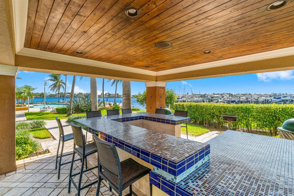 131 YACHT CLUB WAY #307 Hypoluxo, FL 33462