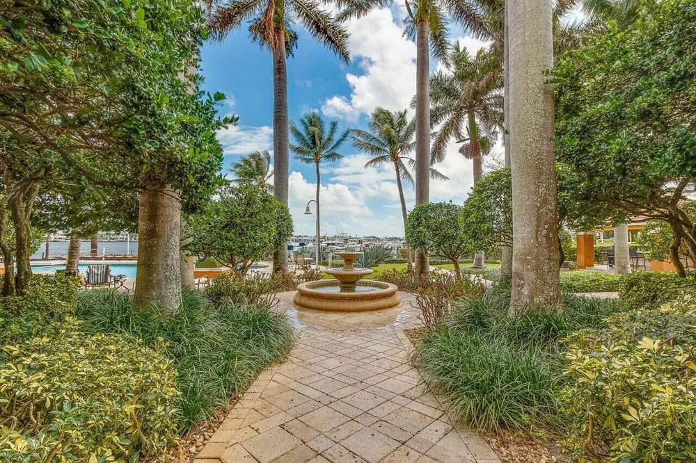 131 YACHT CLUB WAY #307 Hypoluxo, FL 33462