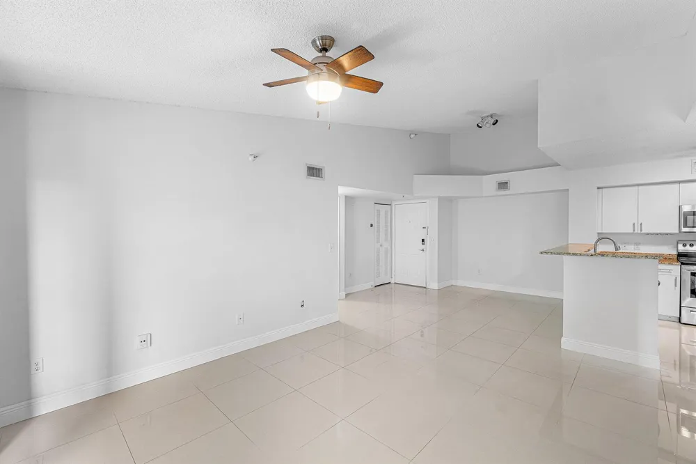 131 YACHT CLUB WAY #307 Hypoluxo, FL 33462