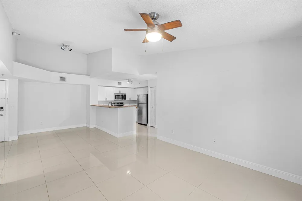 131 YACHT CLUB WAY #307 Hypoluxo, FL 33462