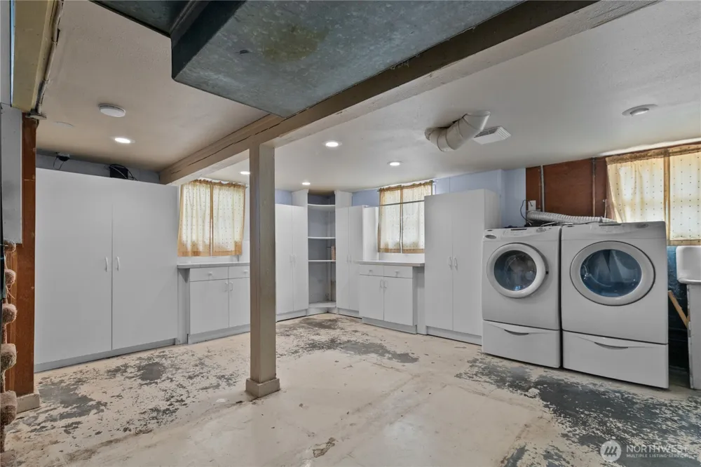 11032 Dayton Avenue Seattle, WA 98133