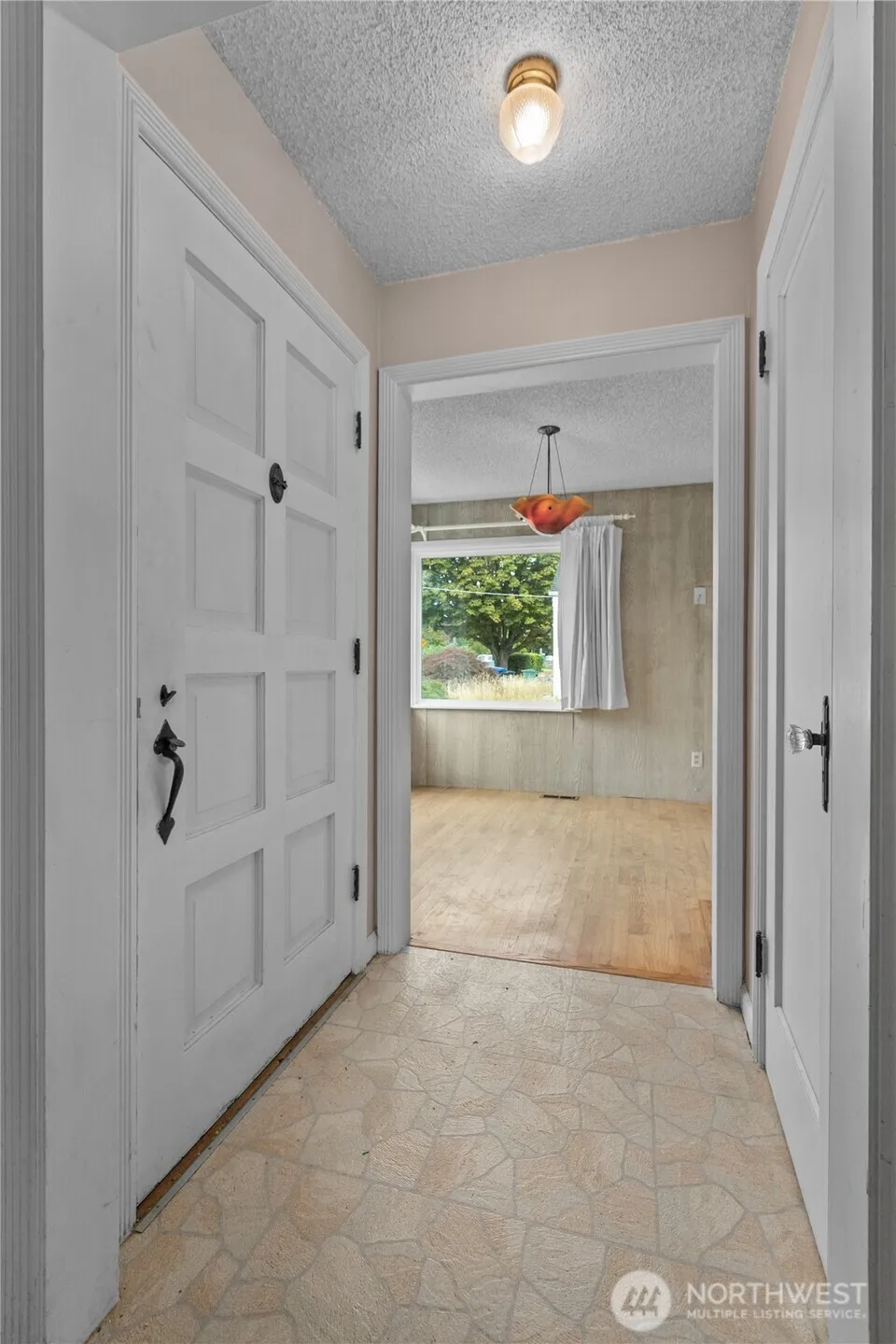 11032 Dayton Avenue Seattle, WA 98133