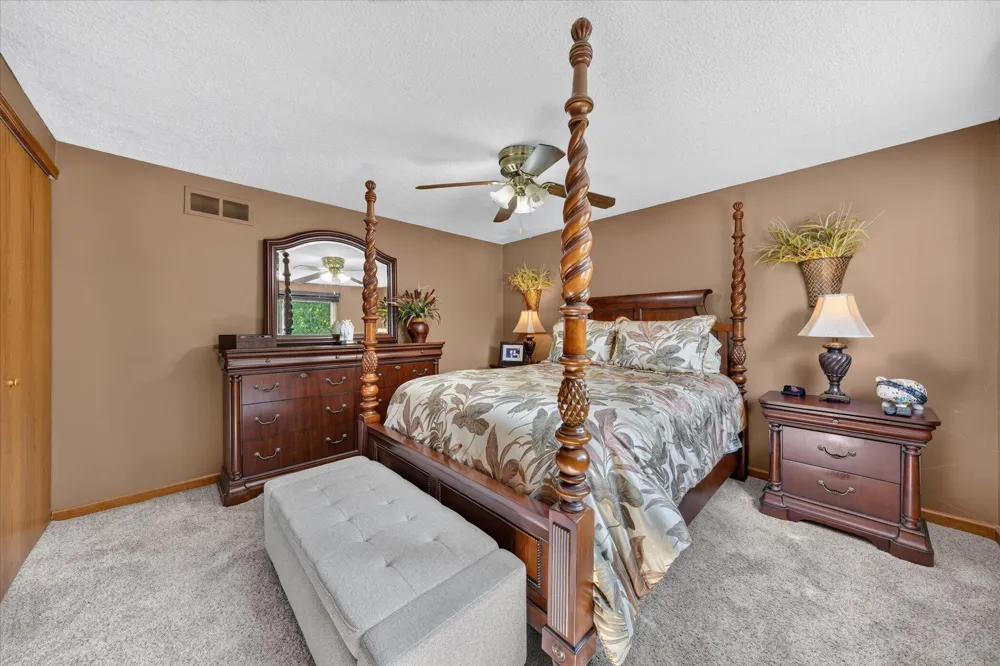 41727 Wayside Drive Canton Charter Township, MI 48187