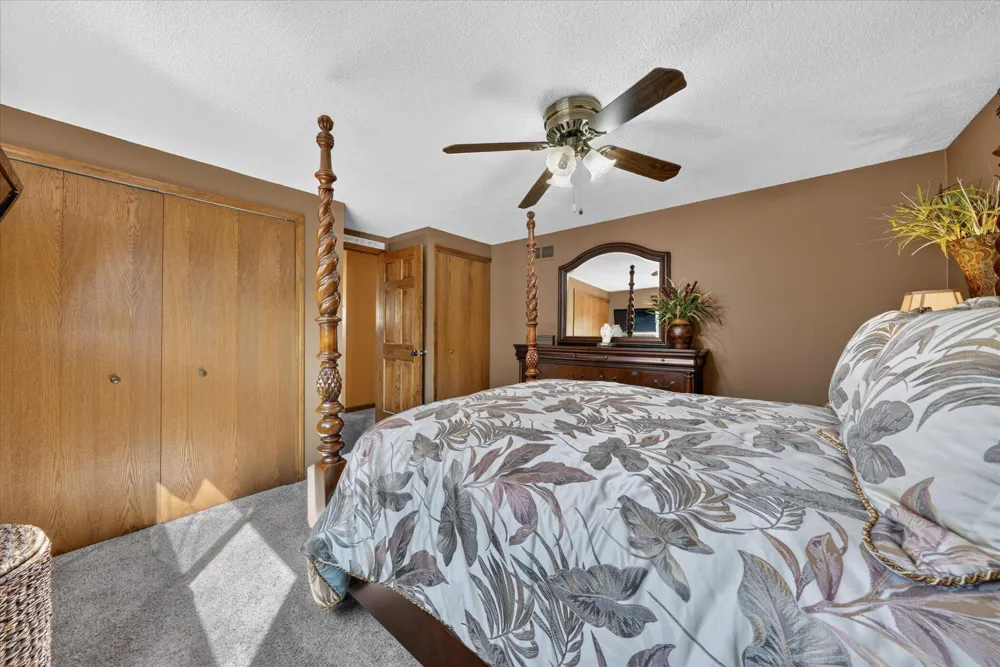 41727 Wayside Drive Canton Charter Township, MI 48187