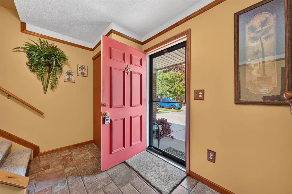 41727 Wayside Drive Canton Charter Township, MI 48187
