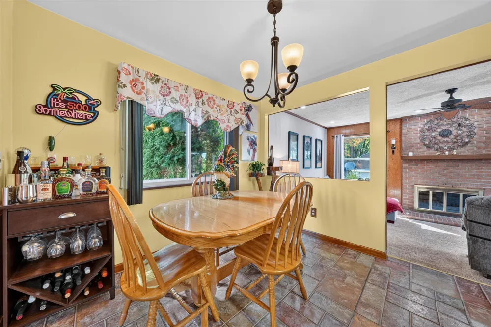 41727 Wayside Drive Canton Charter Township, MI 48187