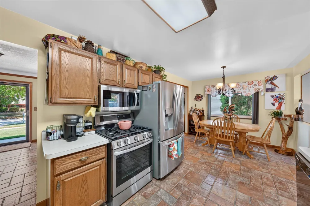 41727 Wayside Drive Canton Charter Township, MI 48187