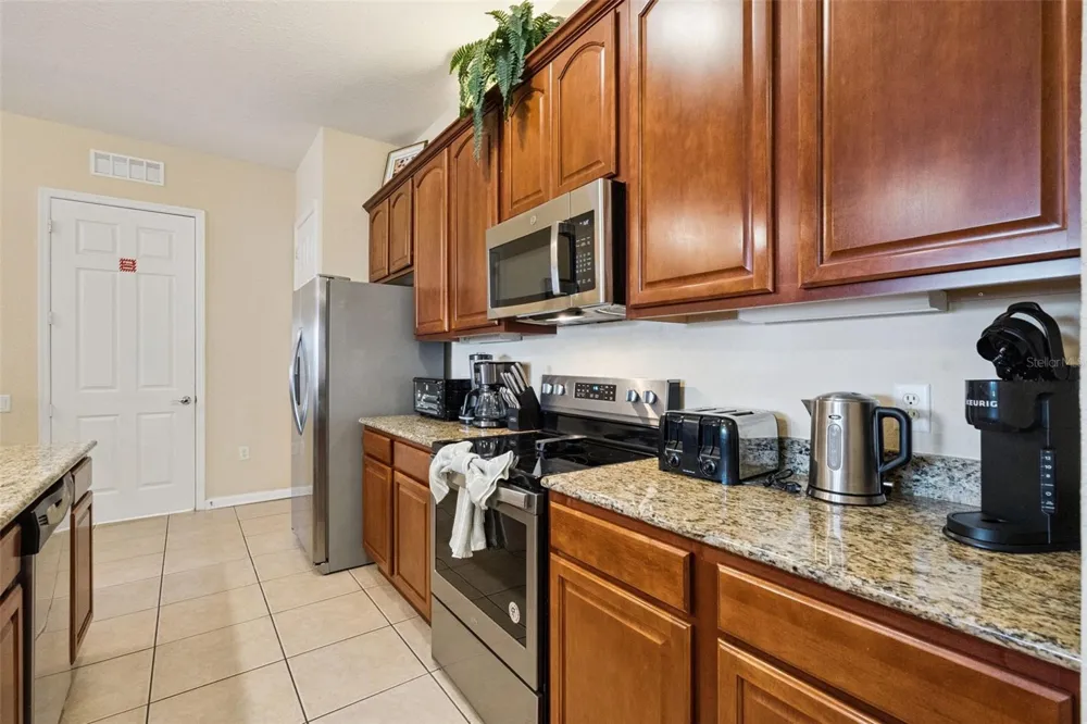 4840 CAYVIEW AVENUE #405 Orlando, FL 32819