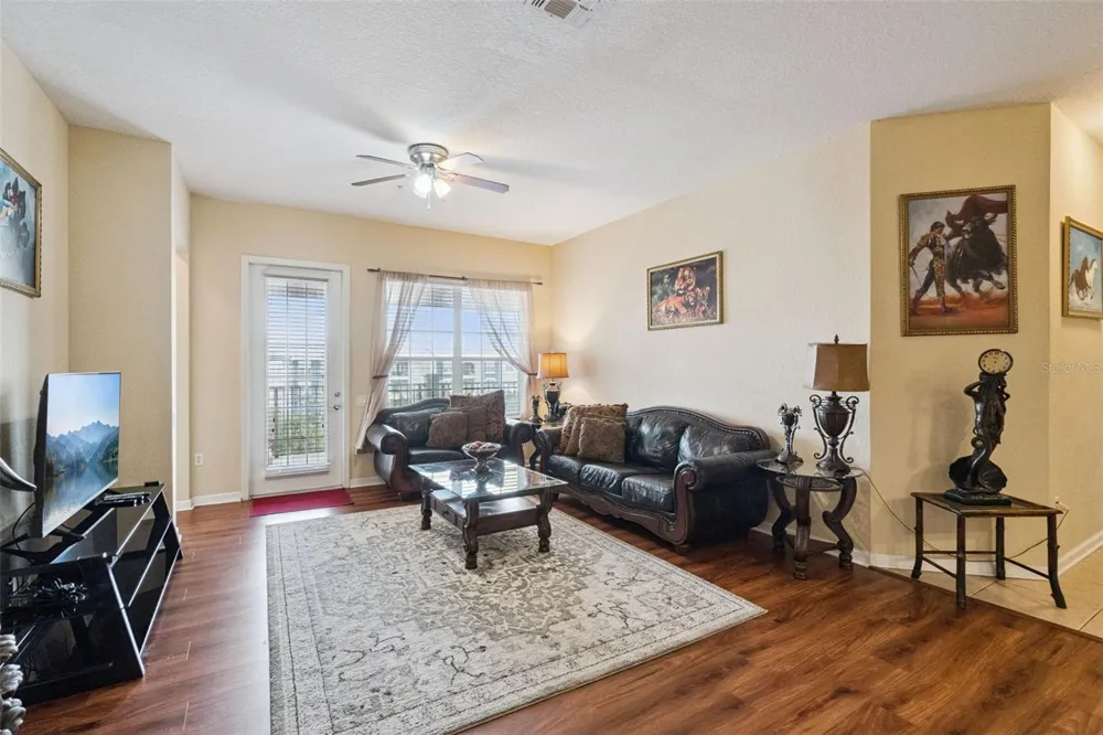 4840 CAYVIEW AVENUE #405 Orlando, FL 32819