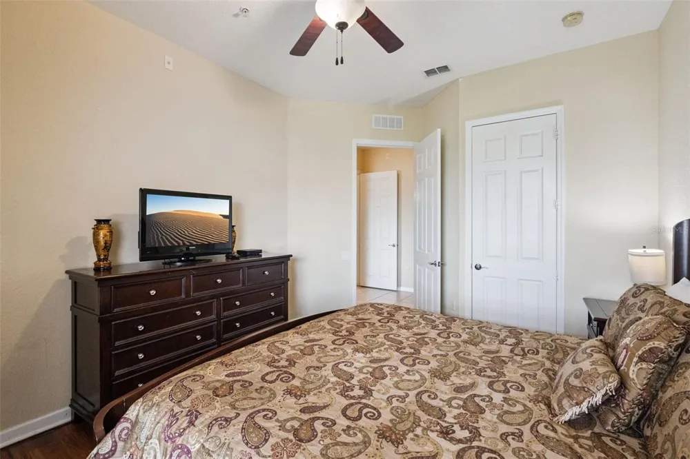 4840 CAYVIEW AVENUE #405 Orlando, FL 32819