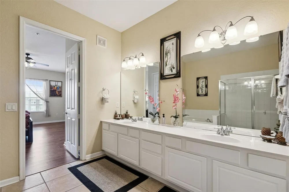 4840 CAYVIEW AVENUE #405 Orlando, FL 32819