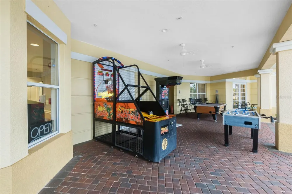 4840 CAYVIEW AVENUE #405 Orlando, FL 32819