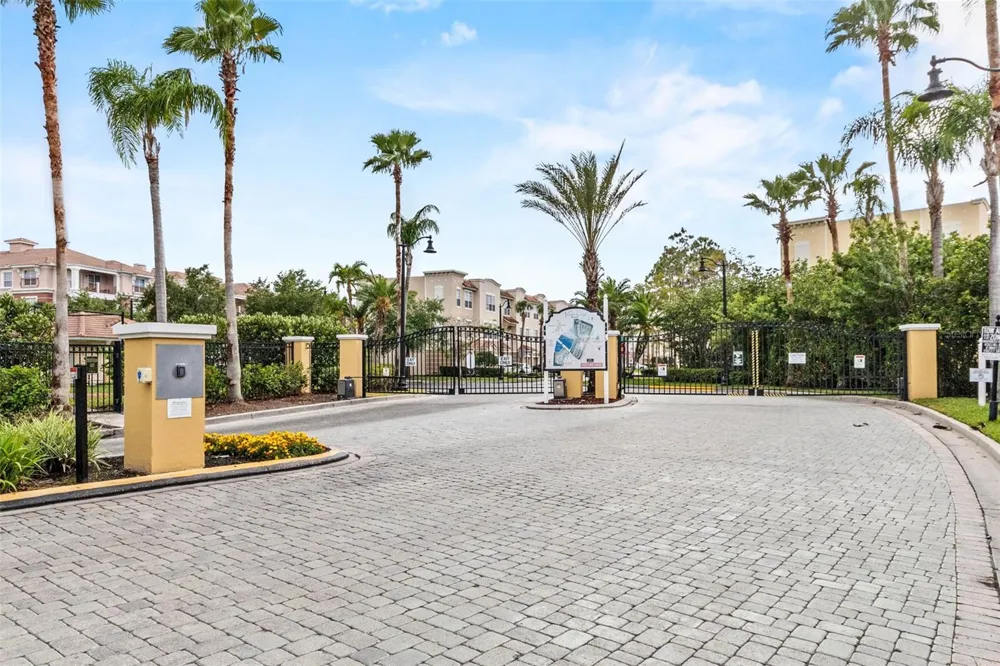 4840 CAYVIEW AVENUE #405 Orlando, FL 32819