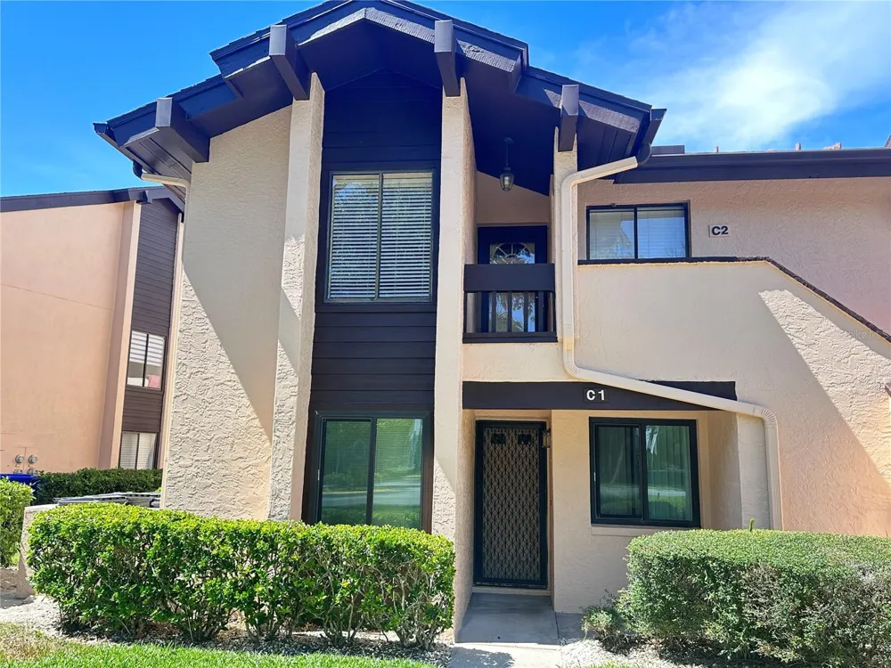 6221 TIMBER LAKE DRIVE #C1 Sarasota, FL 34243