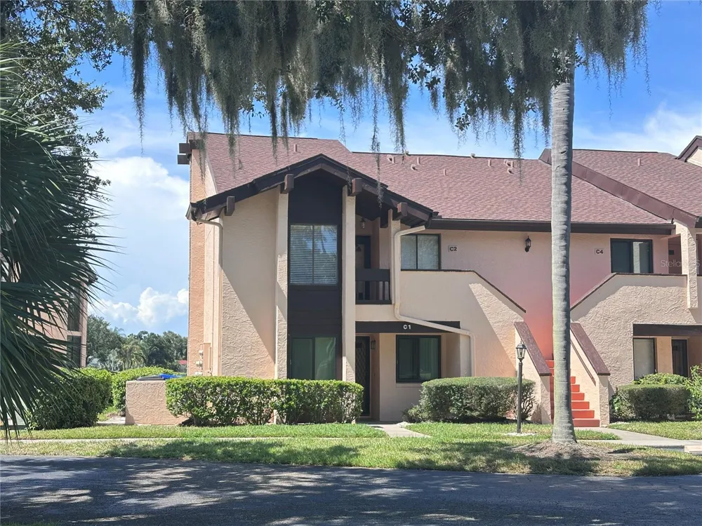 6221 TIMBER LAKE DRIVE #C1 Sarasota, FL 34243