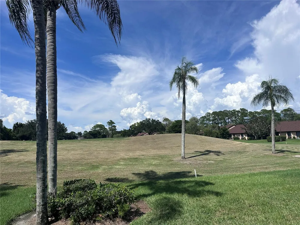 6221 TIMBER LAKE DRIVE #C1 Sarasota, FL 34243