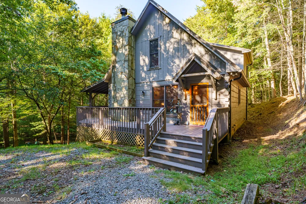 19 Blackberry Falls LN Ellijay, GA 30536
