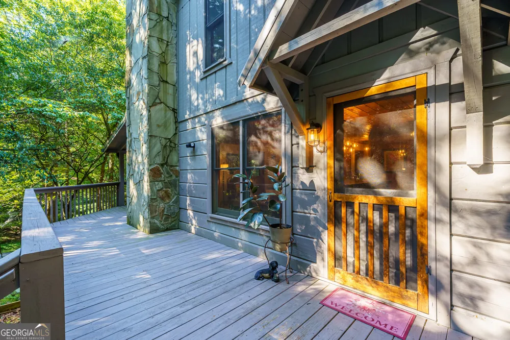 19 Blackberry Falls LN Ellijay, GA 30536