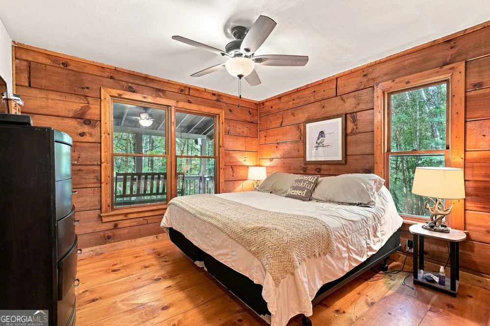 19 Blackberry Falls LN Ellijay, GA 30536