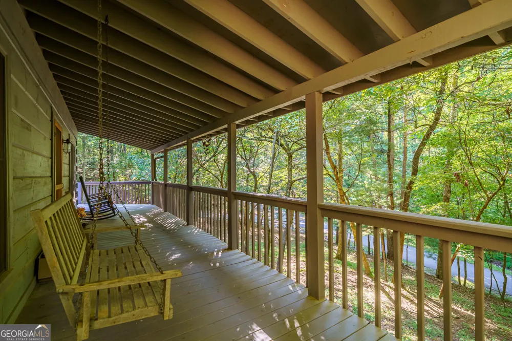 19 Blackberry Falls LN Ellijay, GA 30536