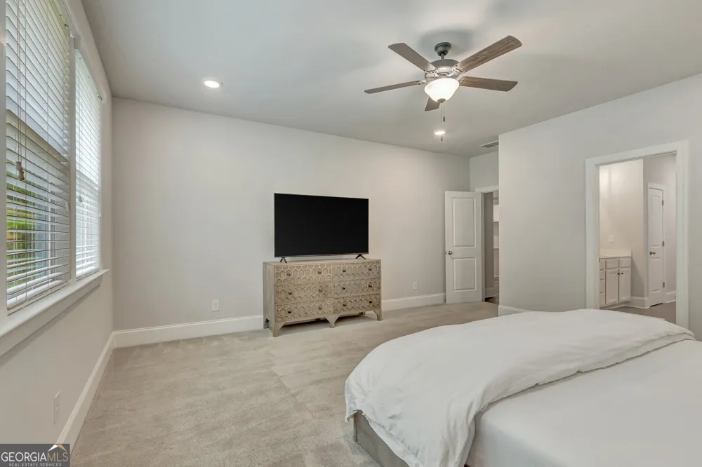 114 Vivian LN Peachtree City, GA 30269