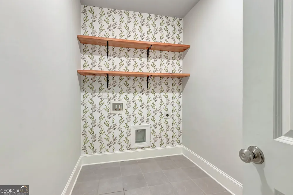114 Vivian LN Peachtree City, GA 30269