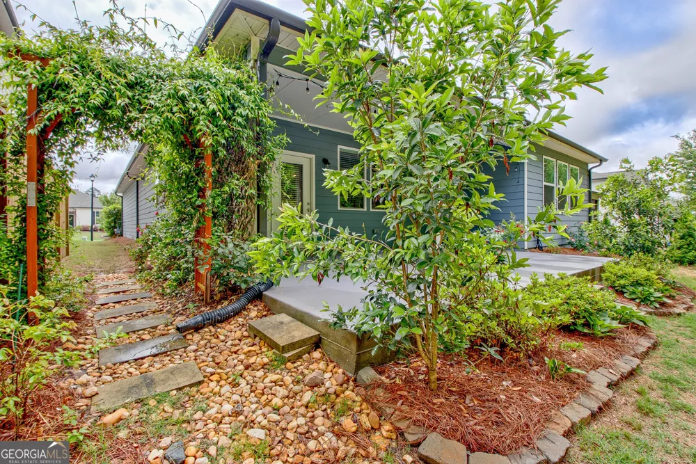 114 Vivian LN Peachtree City, GA 30269