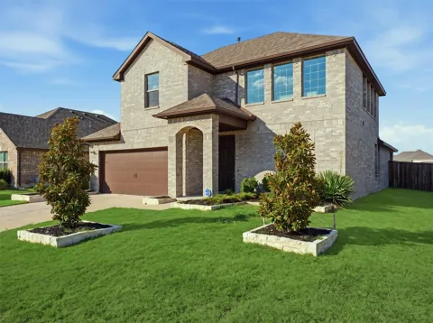 1128 Red Hawk Lane
