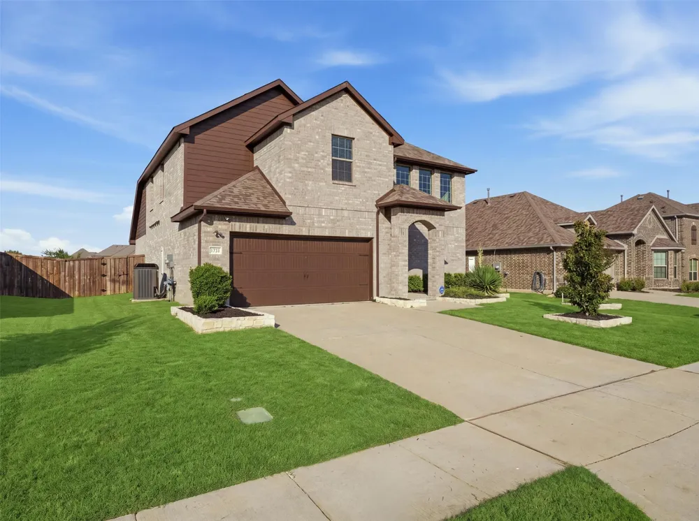 1128 Red Hawk Lane Forney, TX 75126
