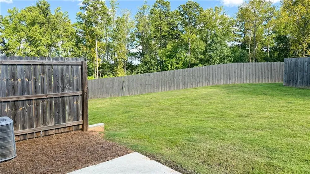 3472 Lakeview Creek Lithonia, GA 30038