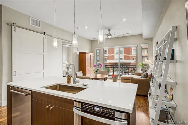 4885 S Monaco Street #201 Denver, CO 80237
