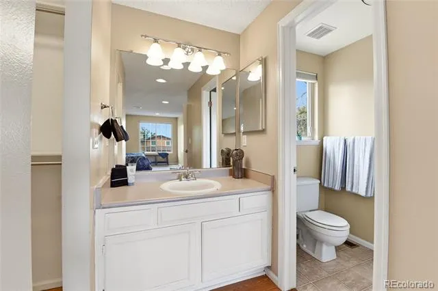 4108 S Andes Way Aurora, CO 80013