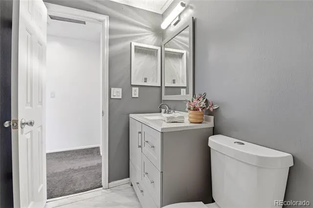4108 S Andes Way Aurora, CO 80013