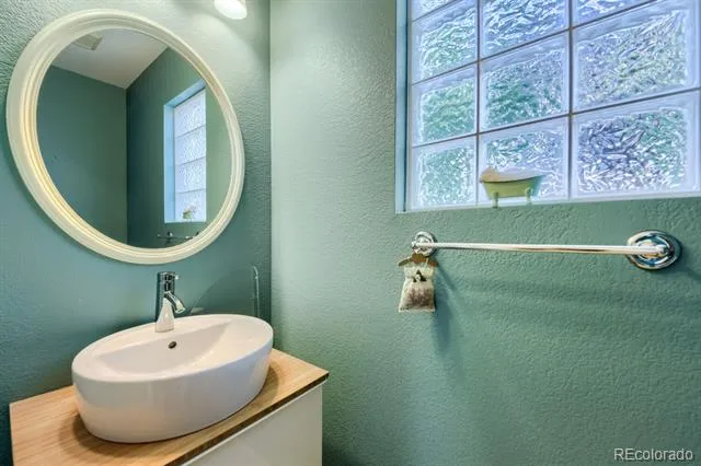 4585 Lyndenwood Circle Littleton, CO 80130