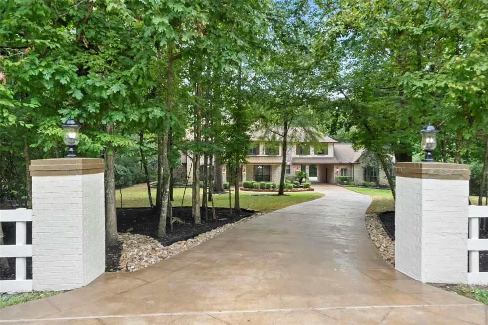 10332 Hunter Creek Lane Conroe, TX 77304