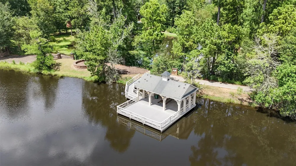 10332 Hunter Creek Lane Conroe, TX 77304
