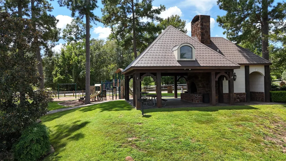 10332 Hunter Creek Lane Conroe, TX 77304