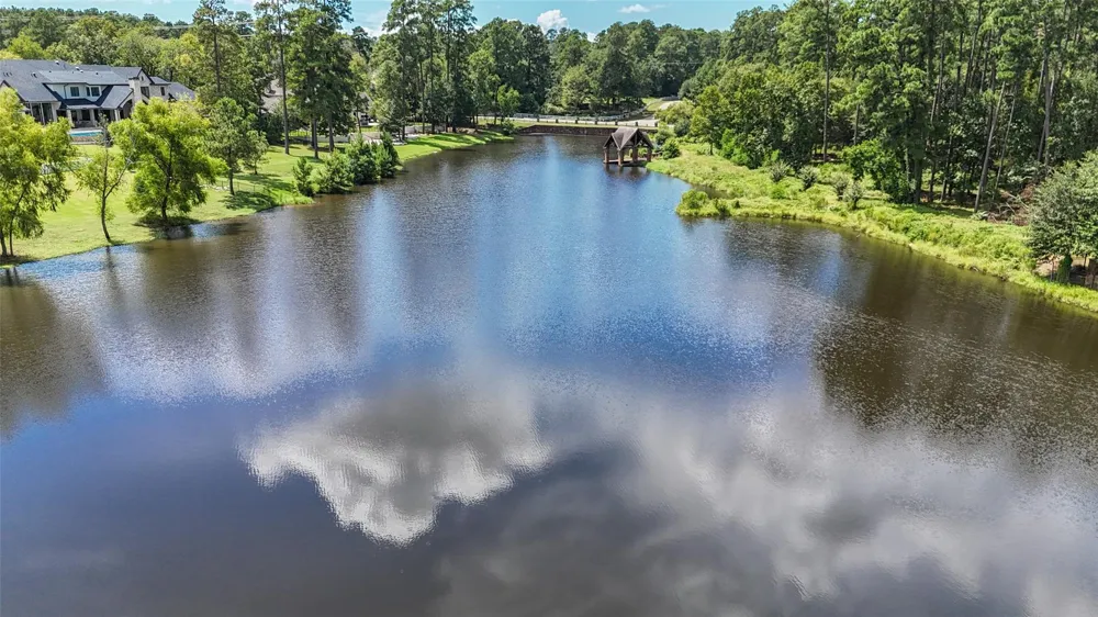 10332 Hunter Creek Lane Conroe, TX 77304